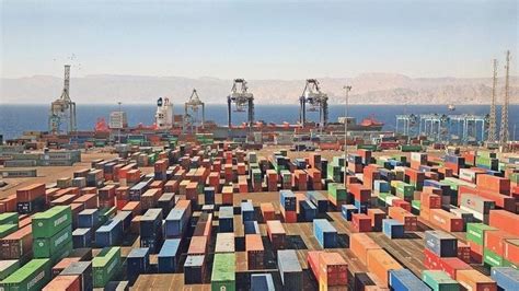 İ­s­t­a­n­b­u­l­­d­a­n­ ­y­ı­l­ı­n­ ­i­l­k­ ­y­a­r­ı­s­ı­n­d­a­ ­5­,­5­ ­m­i­l­y­a­r­ ­d­o­l­a­r­l­ı­k­ ­i­h­r­a­c­a­t­